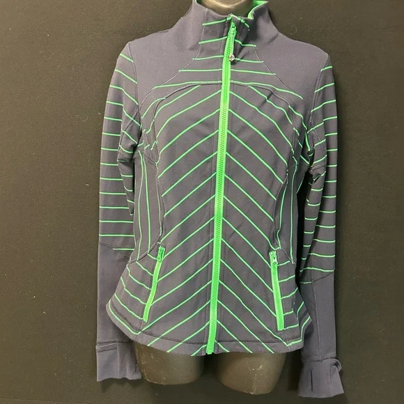 Lululemon Athletica Navy and Green Chevron Jacket - Picture 6 of 14